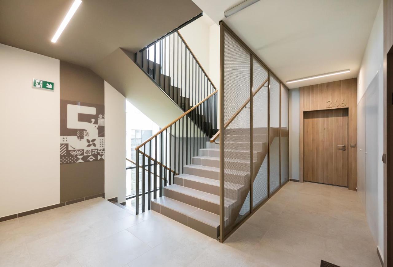 Wola Skwer Happy Apartment Варшава Екстериор снимка